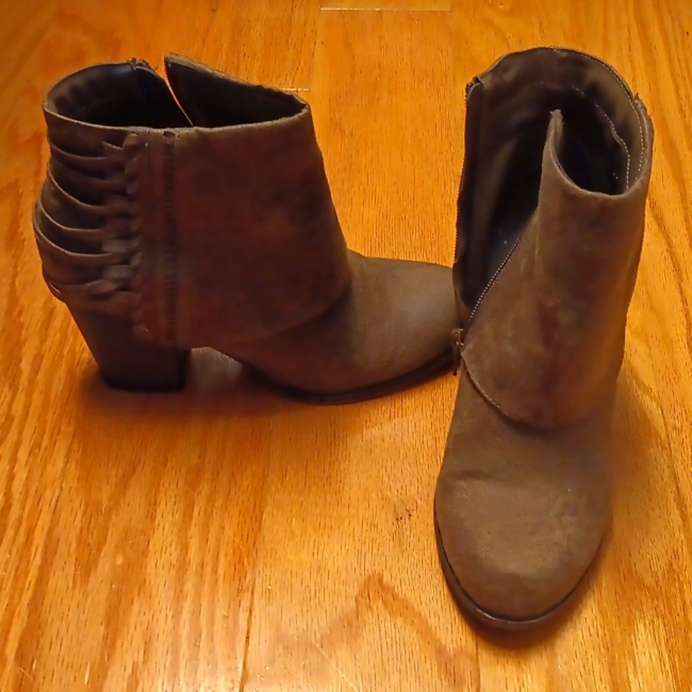 Fergalicious brown ankle boots size 8.5.